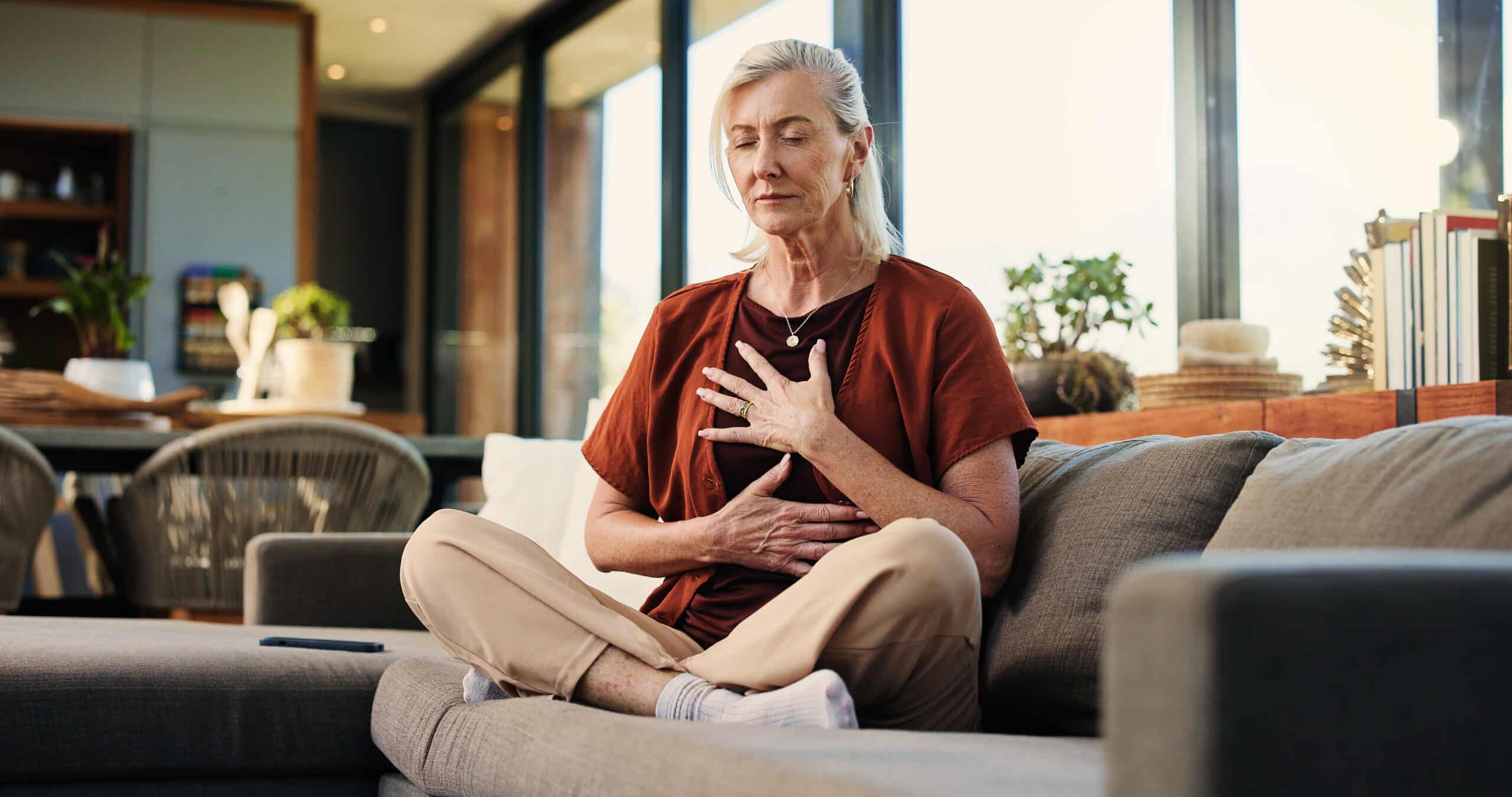 Respirazione e movimento per il ventre gonfio dopo i 50 anni